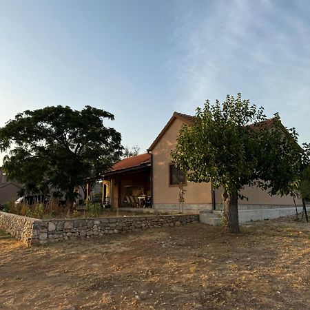 הוילה Relax And Unwind: Family-Friendly House Near Zadar In Zagrad מראה חיצוני תמונה